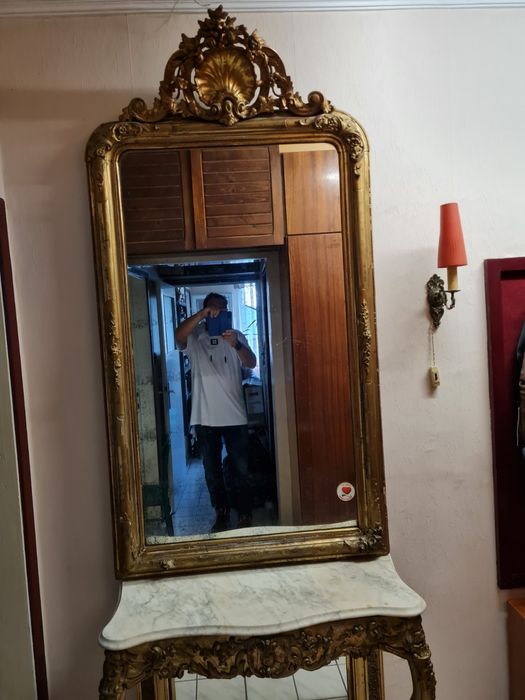 Огромно огледало