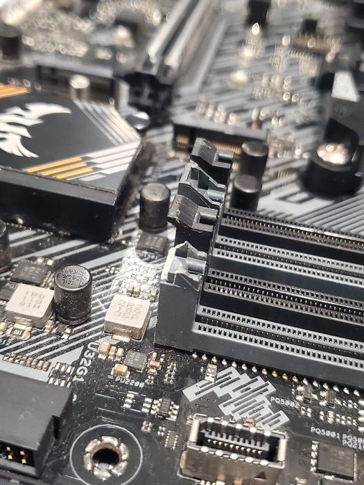 Материнская плата Asus TUF GAMING B550M-E