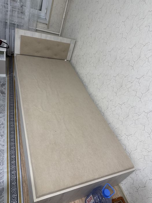 Кровать бір адамдық бу