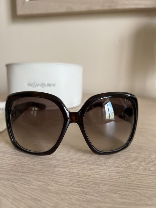 Солнцезащитные очки YSL