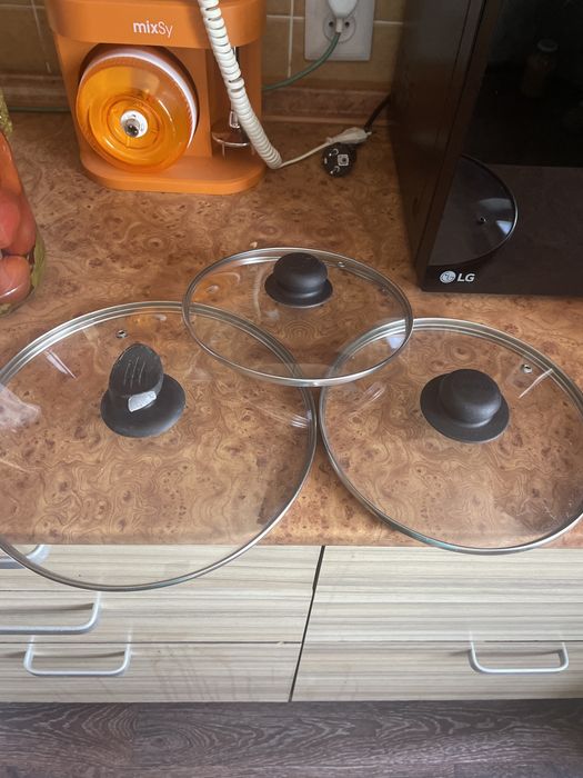 Крышки разного диаметра