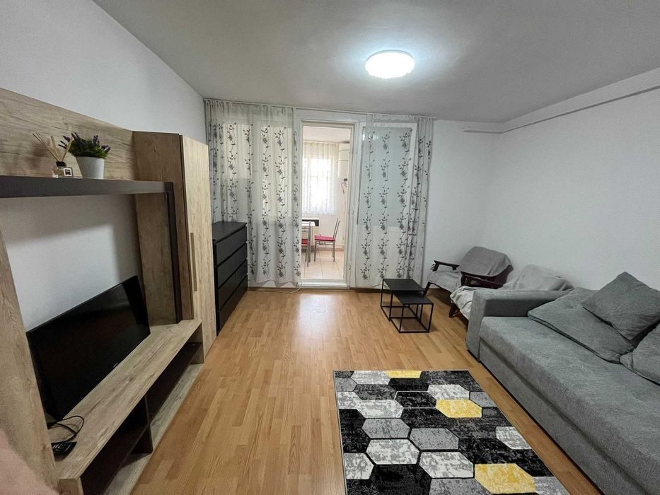 Garsonieră de închiriat – recent renovată