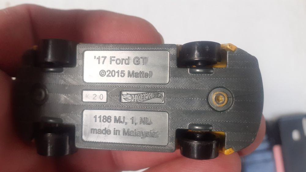 Малки колички Matchbox