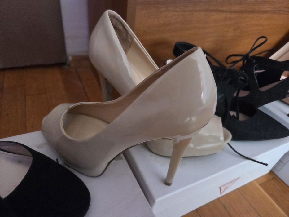 Елегантни обувки guess