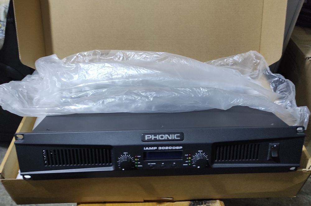 Amplificator putere Phonic iamp 3020 DSP 2 x 1500 2 ohm