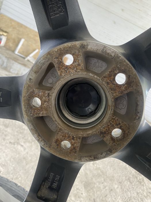 Продам летние шины с дисками