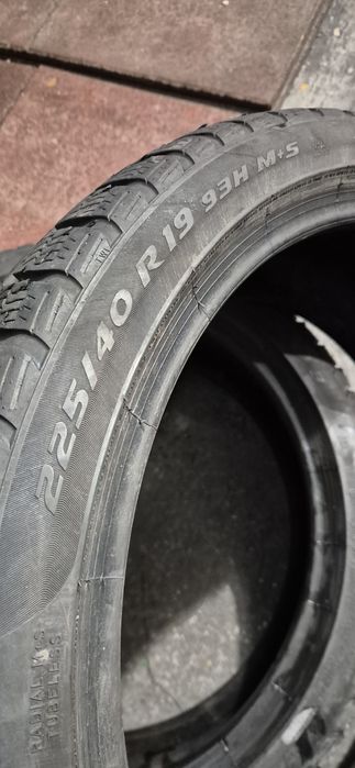 225 40 19 Pirelli M+s