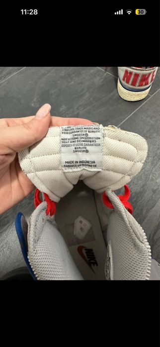 Vand tenisi nike (ca noi)