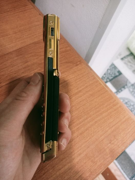 Продам Vertu Signature V