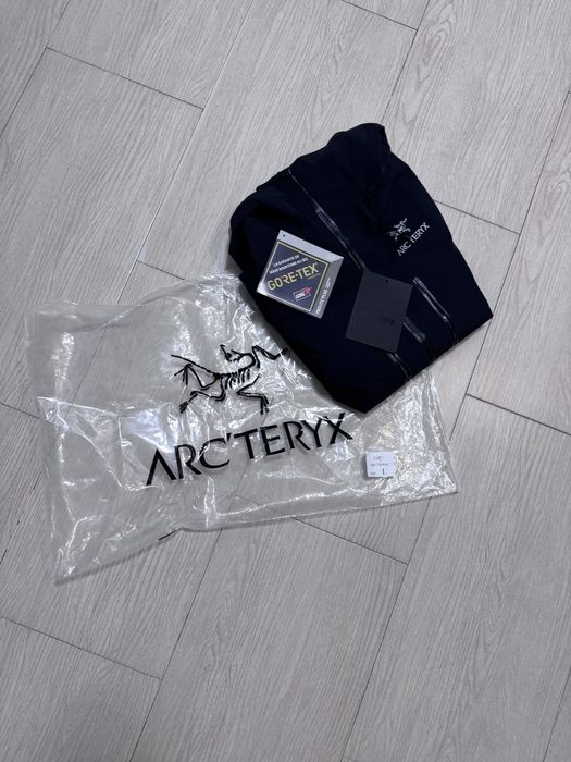 Arc’teryx waterproof яке