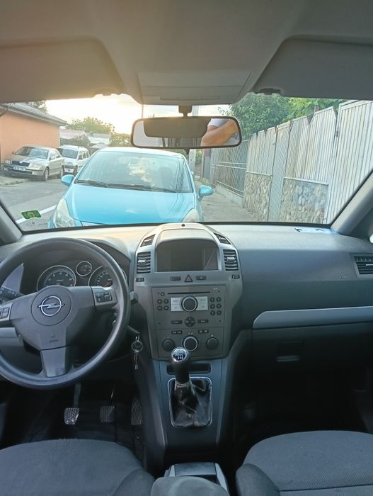 Se vinde Opel Zafira an 2006  varianta bc11