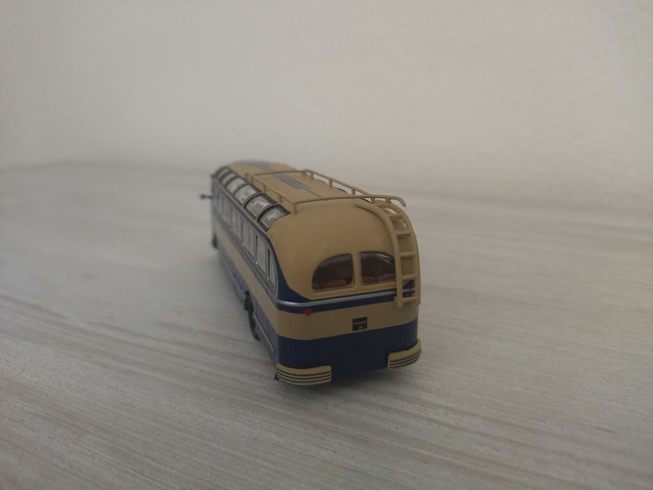 Метален автобус Ikarus 30 !!!