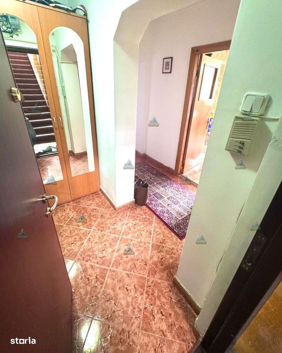 Apartament 3 camere de vânzare – Zona Valah