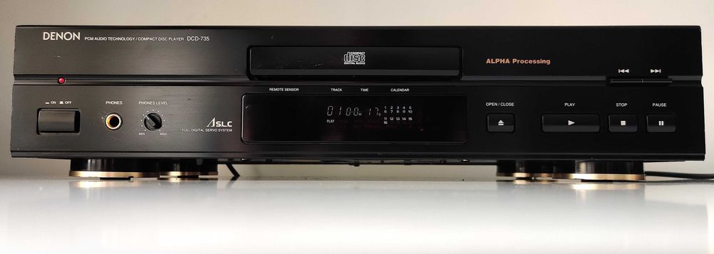 CD Player Denon DCD-735 – ALPHA Processing – Dual DAC – Optical – Made in Europe