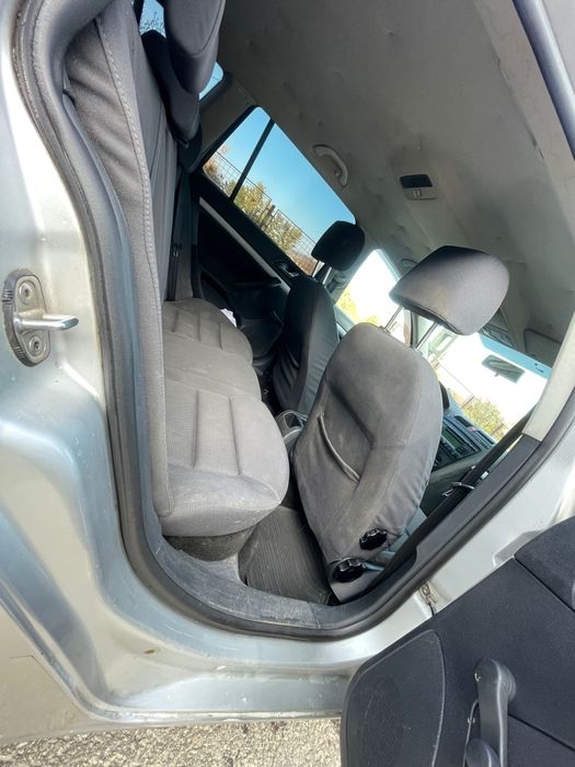 Vând Skoda Octavia 2