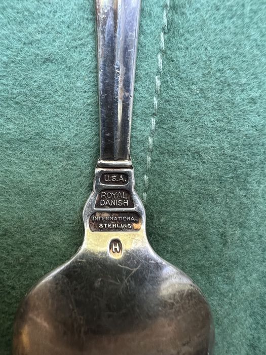 Столовые приборы из серебра