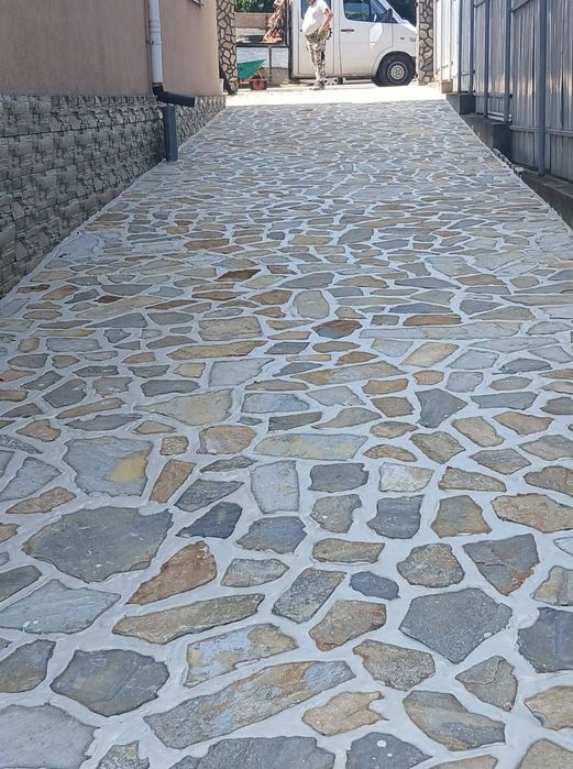 Piatra naturala vand si montez