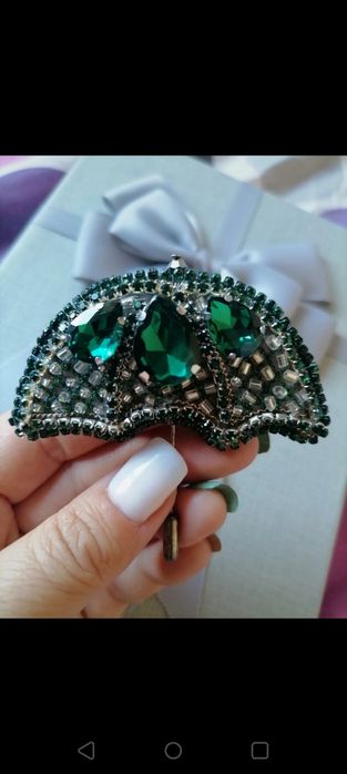 Broșa deosebita handmade