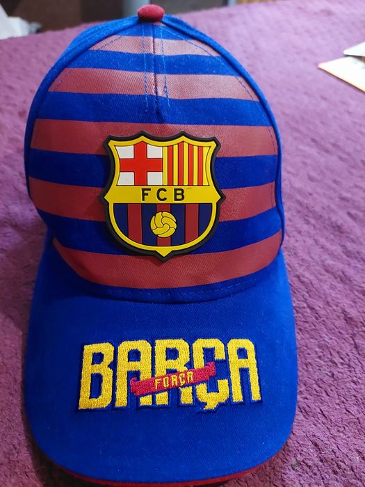 Шапки Tommy Hilfiger и Barcelona