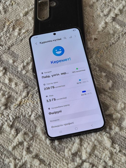 Продам Samsung S24 256 gb черного цвета