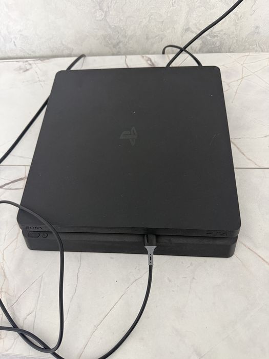 Ps4 slim 1 Tb (с дисководом)
