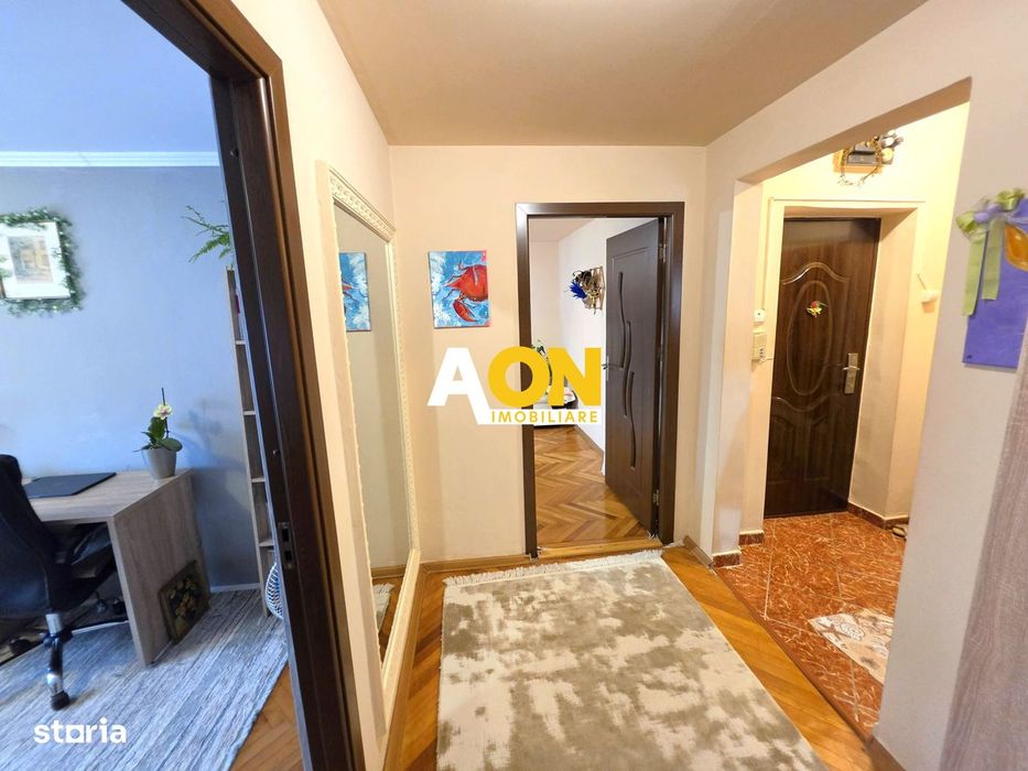 Apartament 3 camere, 2 bai, decomandat, etaj 3, Cetate, zona Stadion