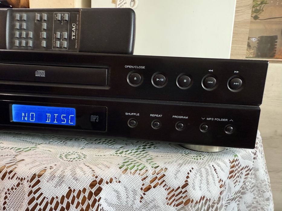 Teac CD-P1260 player MP3