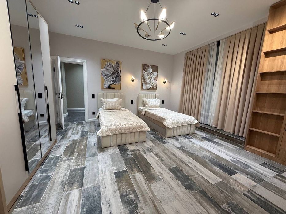 Riyoziy Продется 4 комнатная квартира ремонт Ташсельмаш, Вундеркинд