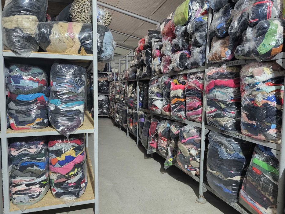 Depozit Haine Second Hand