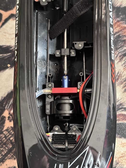 Лодка на пульте