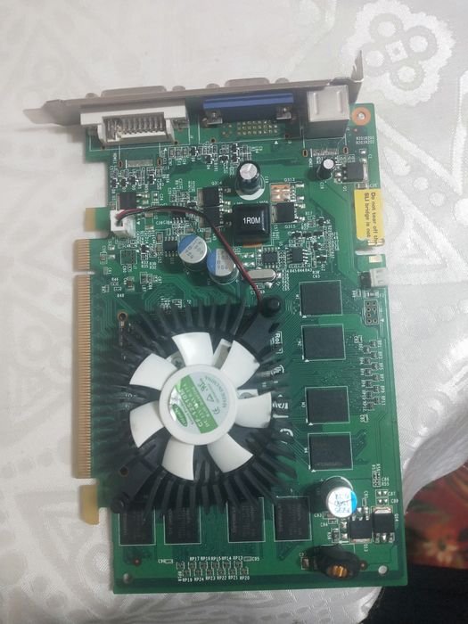 Срочно продам видеокарту  Модель: NVIDIA GeForce 9400 GT.
