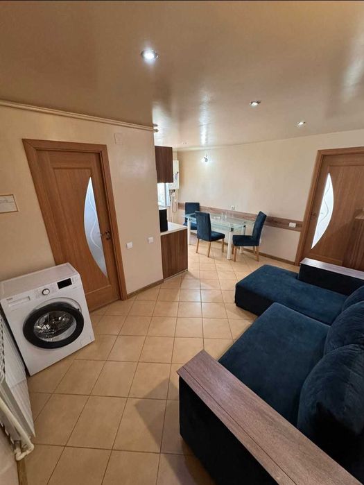 Inchiriez apartament