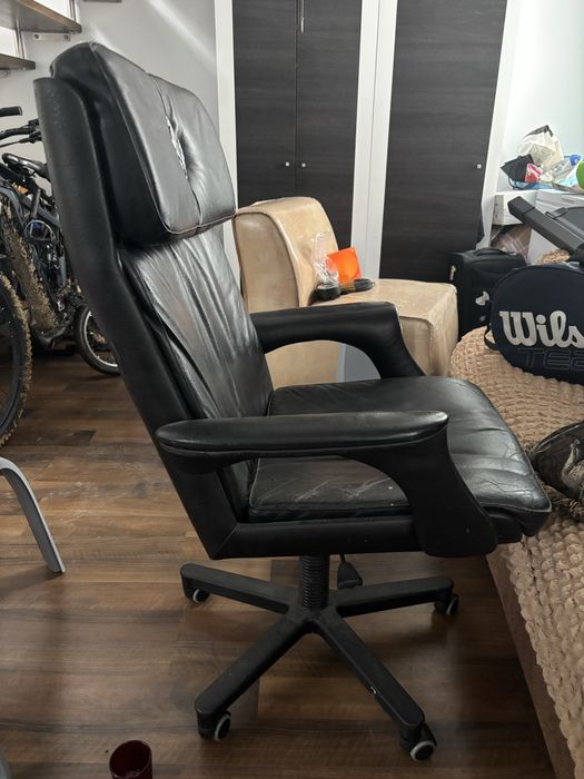 Scaun birou din piele Ferrari