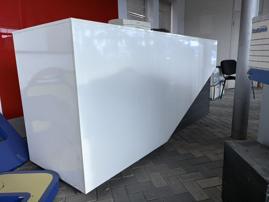 Офис обзавеждане