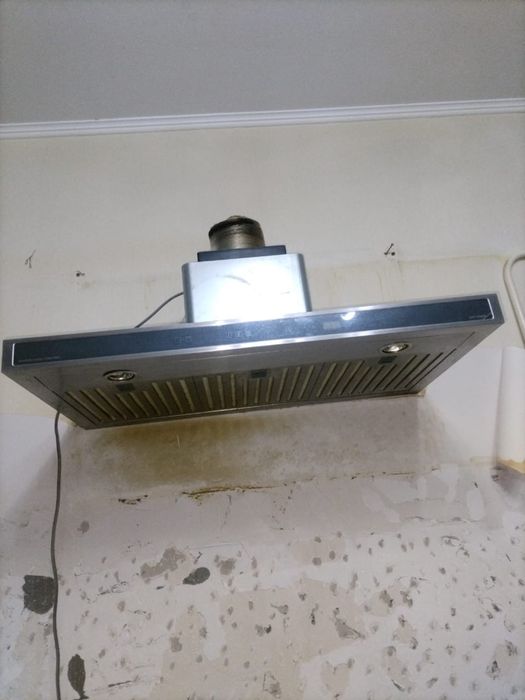 Продам вытяжку хорошую