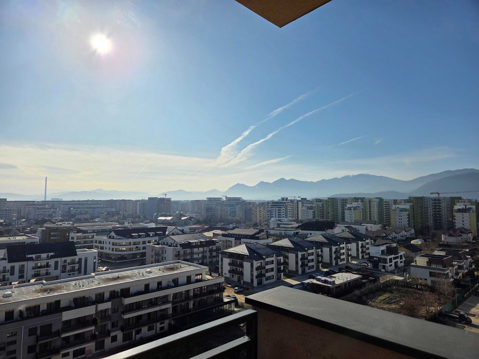 Inchiriez apartament cu 3 camere