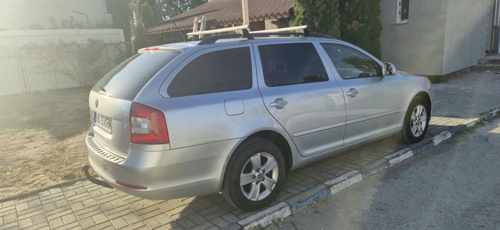 SKODA Octavia 2011 — imagine 2