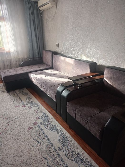 Продам диван средним состояни