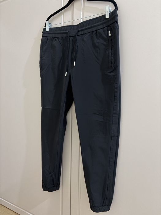 Vand pantaloni Prada autentici M