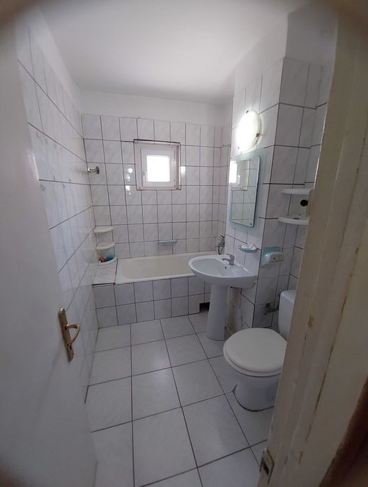 Ofer spre inchiriere apartament 3 camere Calea Aradului