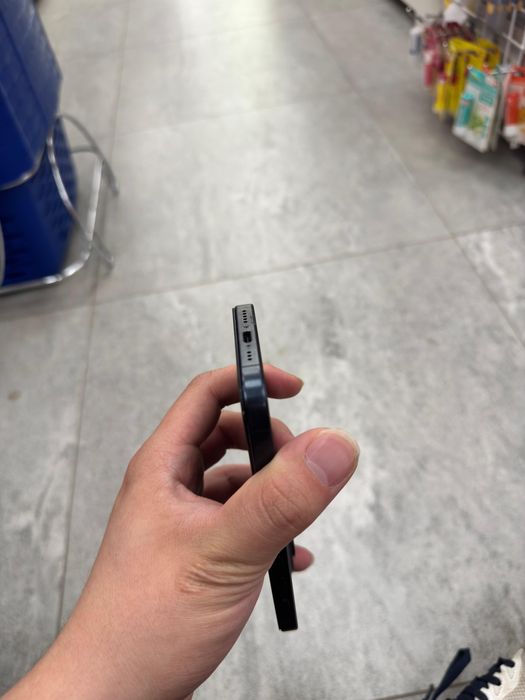 Продаю Iphone 15 pro