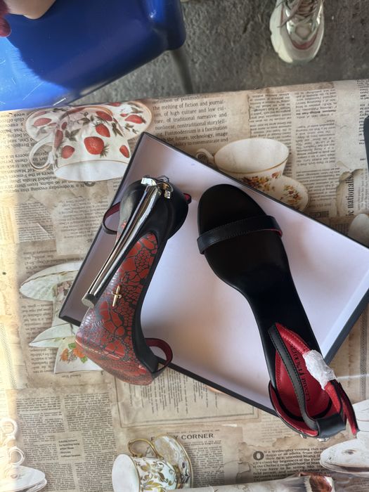 Sandale Cesare Paciotti piele neagra marimea 41