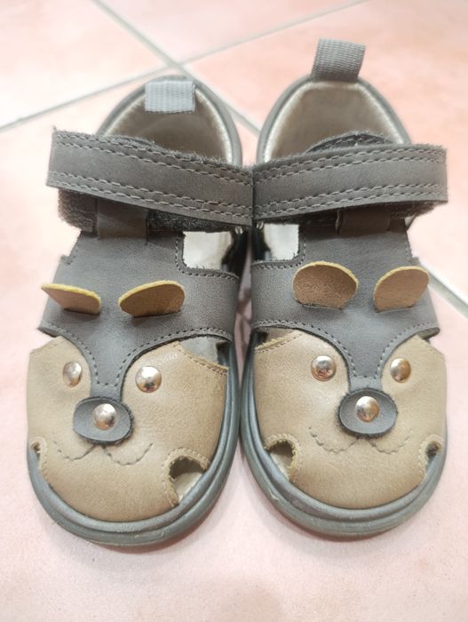 Продам детские сандали