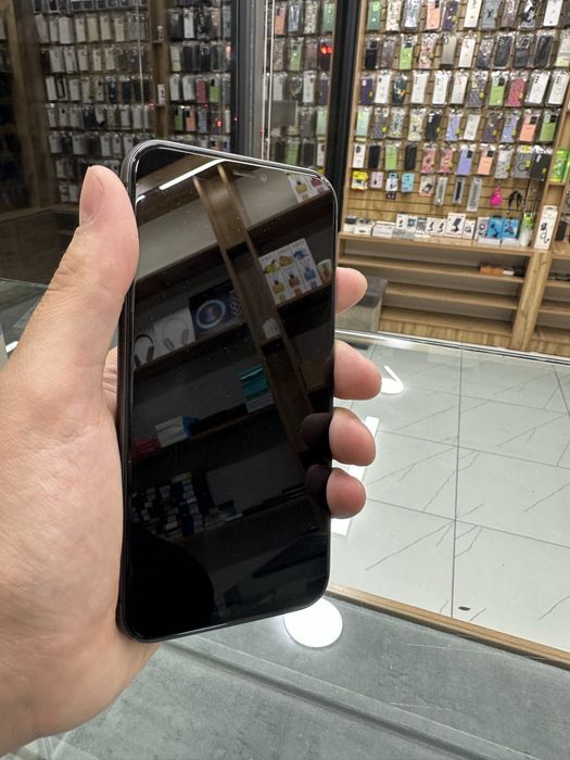 iPhone 11    Б/у