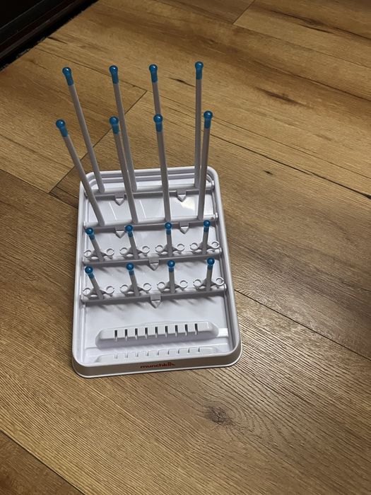 Сушилник за шишета и биберони