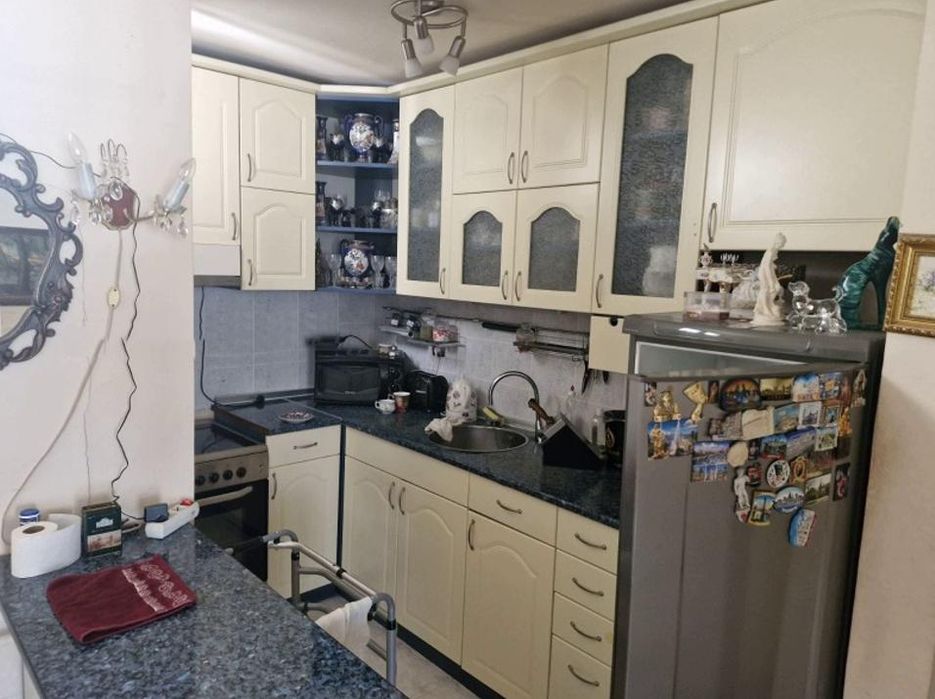 Дава се под наем Тристаен апартамент в София, Младост 1 - 80 кв.м за 1100 € - Снимка #2