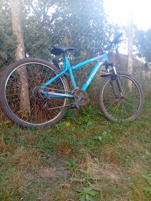 Bicicletă B'TWIN.     preț 700 Ron