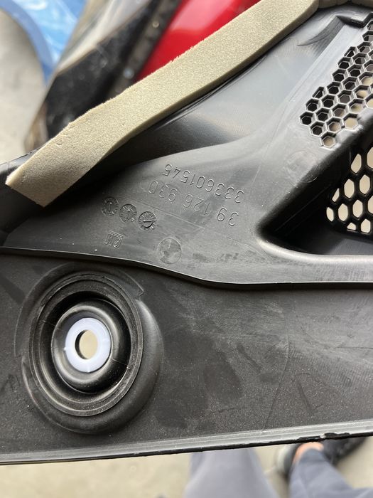 Решетка под чистачки Opel Astra K