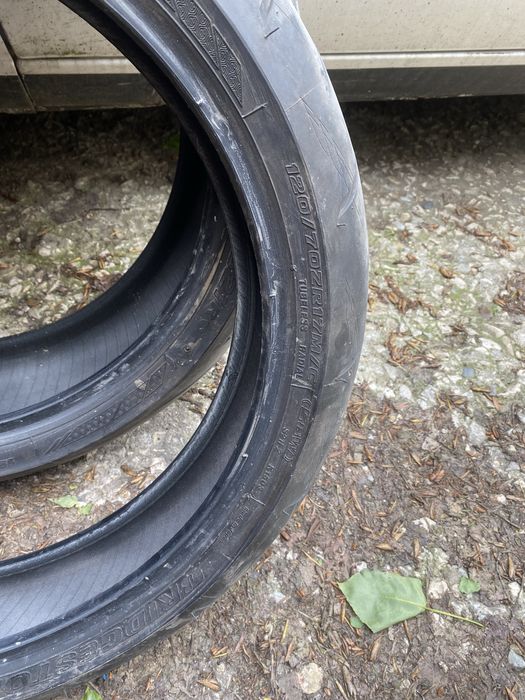 Продавам гуми Bridgestone Battlax S21R