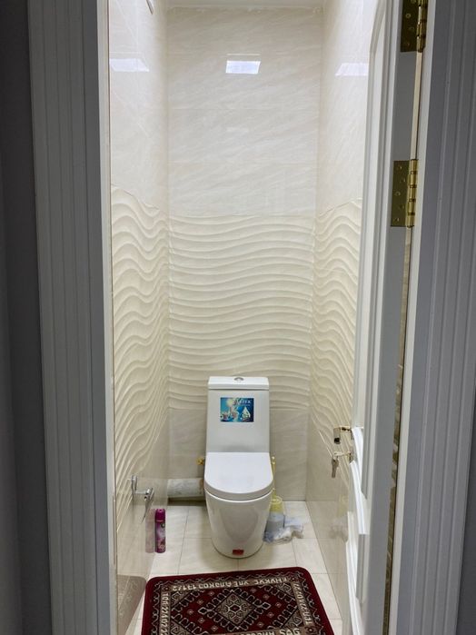 Продаётся квартира в центре города 2 этаж 3 комнатная